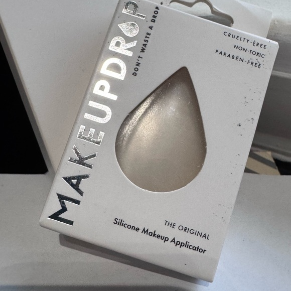 ⚡️One of A Kind MakeupDrop+ -The Original Silicone Makeup Applicator⚡️ - Picture 2 of 11